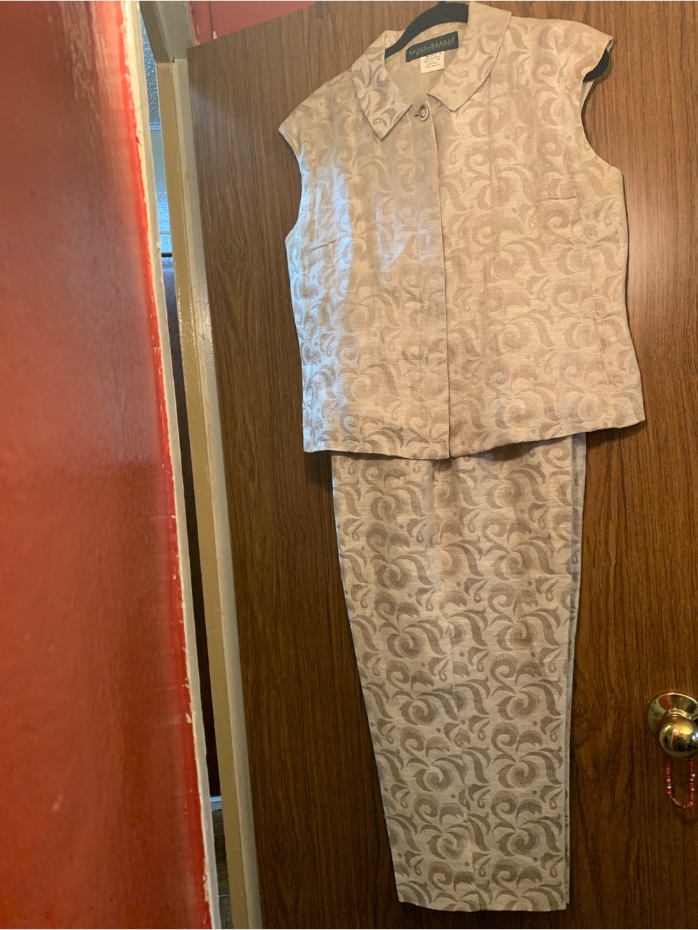 Jones New York Beige Brocade Two-Piece Pant Set